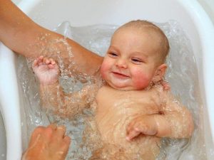 Mitä sinun tulisi tietää poikasi genitaalihygieniasta