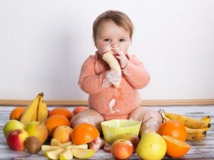 Älä koskaan anna näitä 7 ruokaa vauvalle