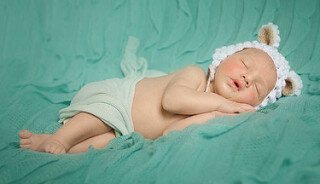 Vauvojen nukkuminen kehittyy vauvojen tarpeen mukaan