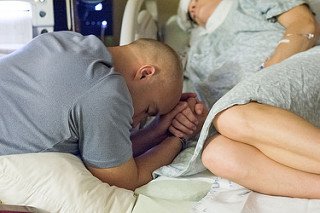 On monia merkkejä, joista tietää, että synnytys on alkamassa