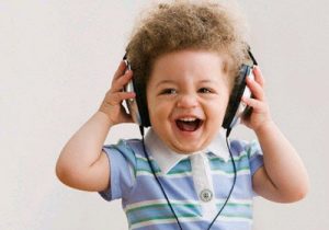 vauvan nauru ja musiikki