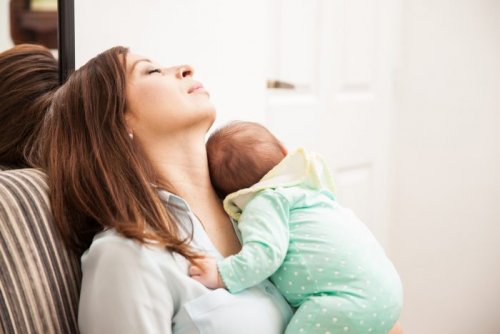 Tutkimuksen mukaan lasten kanssa asuminen väsyttää äidin, ei isän