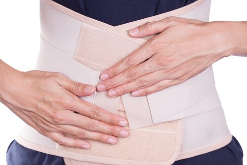 korsetti synnytyksen jälkeen