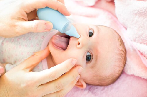 Kuinka poistaa liiallinen lima lapsesi nenästä helposti