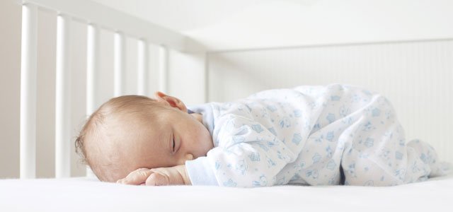 Vauvan nukuttaminen: mikä on Ferber-metodi? - Äitiyden Ihme