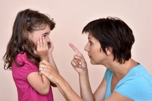 kuinka puhua vihaiselle lapselle