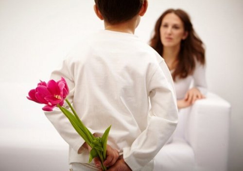 5 esimerkkiä, kuinka äiti tekee uhrauksia lapsensa eteen