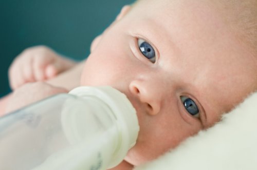 Mikä on sopiva määrä maitoa vauvalle?