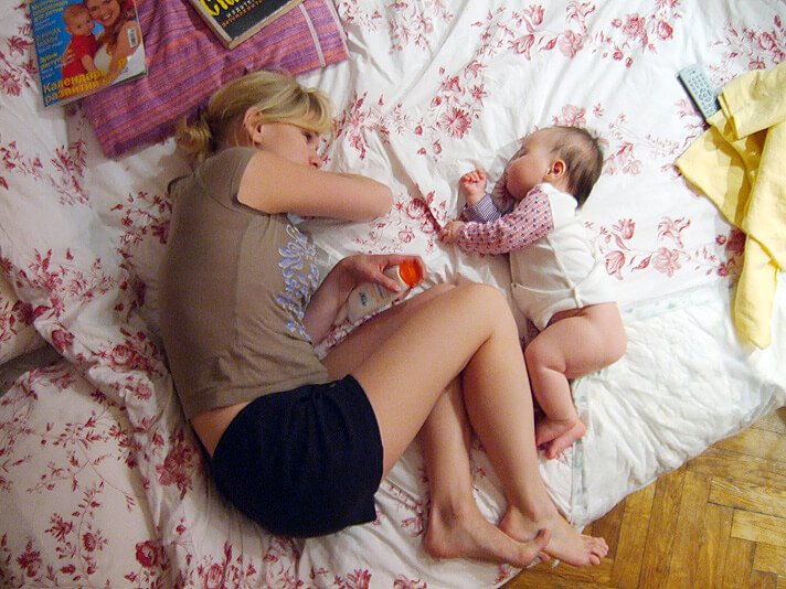Lapsen kanssa nukkuminen – hyvä vai huono idea?