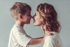 13 tapaa osoittaa, kuinka paljon rakastat lastasi