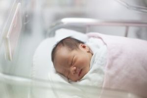 Imettäminen keisarileikkauksen jälkeen