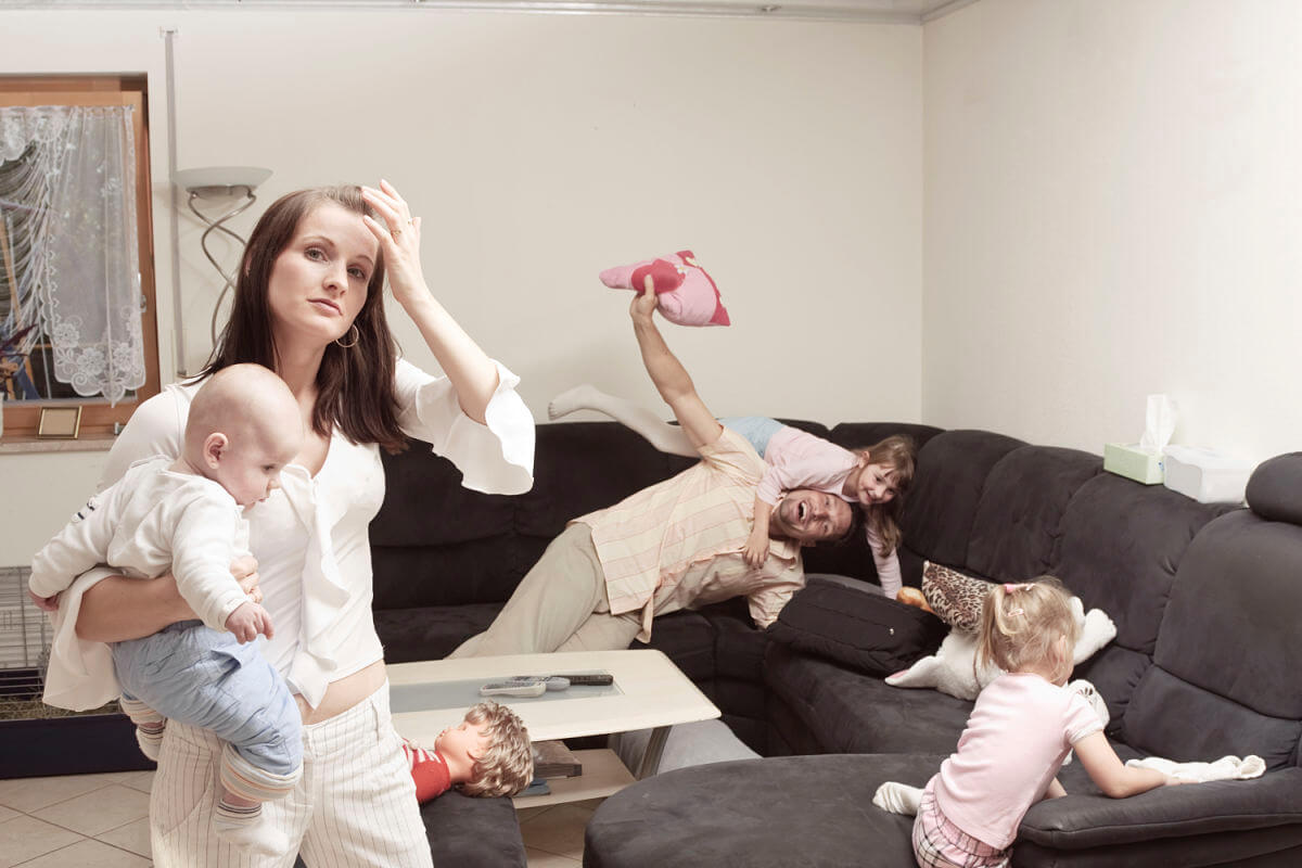 Miksi äiti stressaa usein isää enemmän lastenhoidon suhteen?