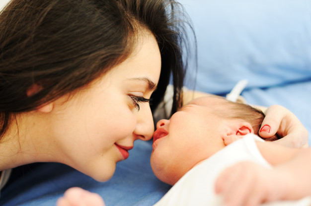 Vauvan aivojen kehitys – avainsana on rakkaus