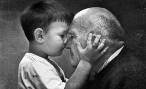 Isoisäni on mies, jolla on harmaa pää ja kultainen sydän