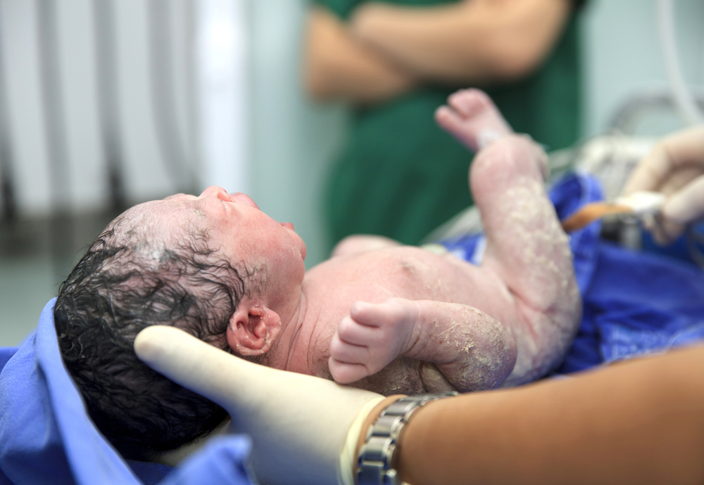 Erilaiset synnytystavat – 9 tapaa saattaa vauva maailmaan