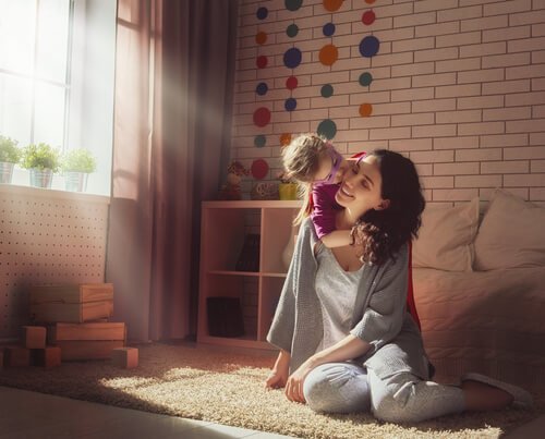 7 vinkkiä onnelliseen äitiyteen