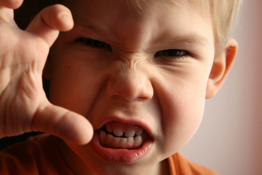 Kuinka tunnistaa lapsen raivo ja miten suhtautua siihen?