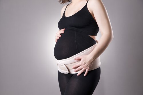 Häpyliitoskivut raskauden aikana