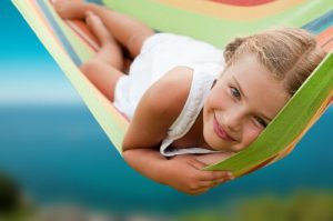 5 neuvoa stressittömään lapsuuteen