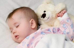 Kuinka toimia, kun vauva ei nuku? 5 hyödyllistä vinkkiä
