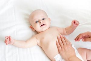 Hieronta lievittää vauvan ummetusta