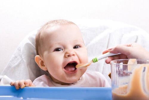 Terveellisiä reseptejä ja uusia koostumuksia 9-12 kuukauden ikäisille lapsille