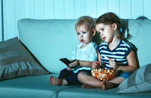 Miksi lapsi katsoo saman elokuvan yhä uudestaan?