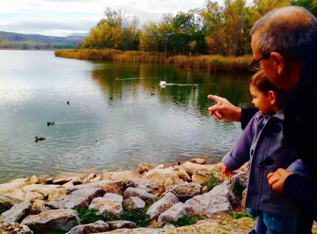 Hiljaisten lasten piirteet ja käytös