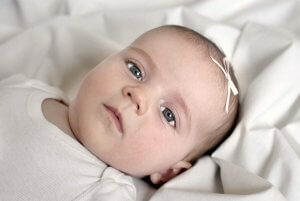 Miksi vauvat syntyvät sini- tai harmaasilmäisinä?