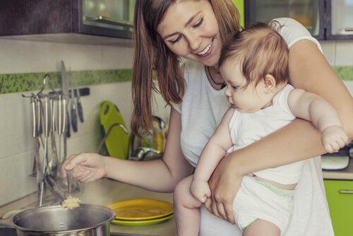 Imettävän äidin ruokavalio: Mitä rintaruokinnan aikana kannattaa syödä?