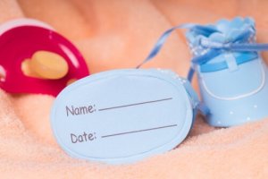 15 erikoista kansainvälistä nimeä tytölle