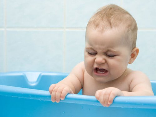 Missä iässä lapsen on hyvä aloittaa yksin suihkussa käyminen?