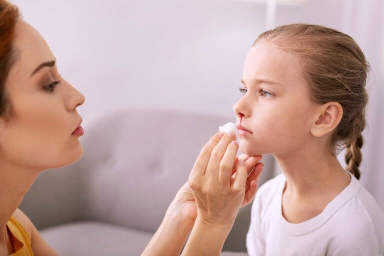 Lapsen nenäverenvuoto: Hoito ja ehkäisy