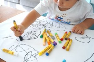 Lapsen taideharrastukset ja niiden hyödyt