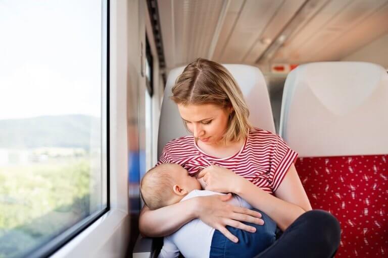 Matkustaminen vauvan kanssa: Tärkeimmät neuvot