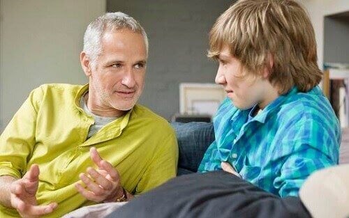 Teinin kanssa keskusteleminen