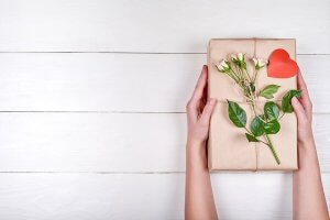 Lahjaideoita tuoreelle äidille