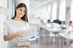 Äitiyden ja opintojen yhdistäminen