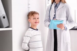 Missä iässä pojat lakkaavat kasvamasta ja kehittymästä?