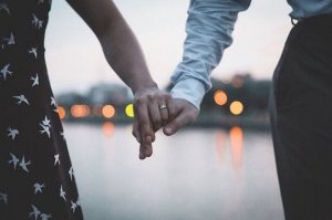 Kuinka lopettaa riiteleminen kumppanin kanssa?