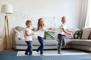 Vaikuttaako sisarusten välinen syntymäjärjestys lasten persoonallisuuteen?