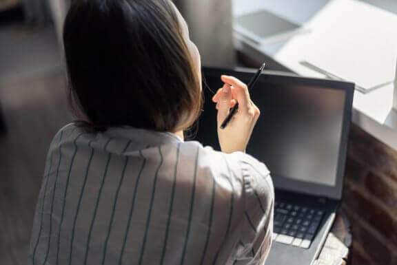 Töihin paluu äitiysloman jälkeen