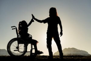 Arki vammaisen sisaruksen kanssa iloineen ja haasteineen