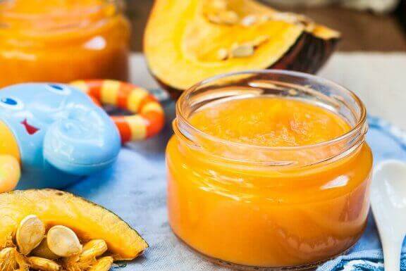 Monet vanhemmat pohtivat, kannattaako vauvanruokaa säilöä