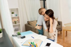 Onko opiskelun ja äitiyden yhdistäminen mahdotonta?