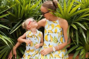 Uusi trendi: Yhteensopivien vaatteiden käyttäminen lapsen kanssa