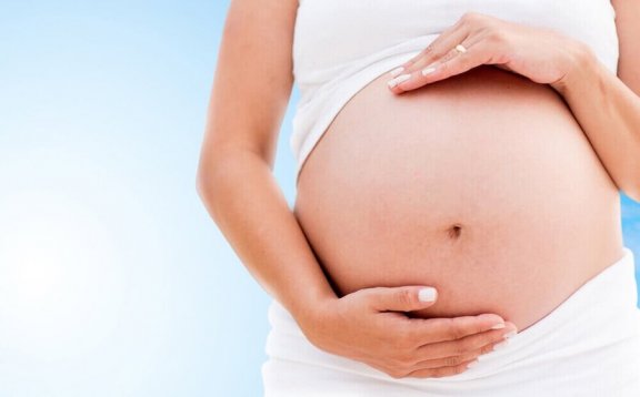 Runsas lapsiveden määrä voi olla haitaksi raskaudelle
