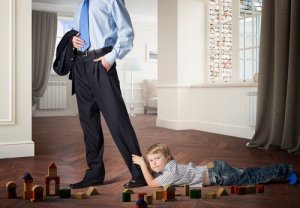 Näin rakkaudenosoitusten puute vaikuttaa lapseen