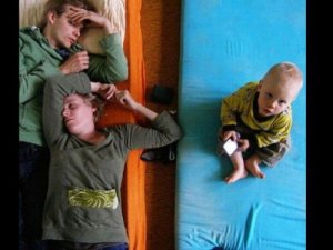 Tuoreet vanhemmat kamppailevat saadakseen riittävästi unta