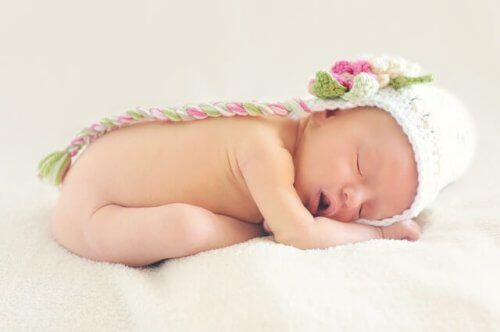 4-6 kuukauden ikäisen vauvan unen tarve
